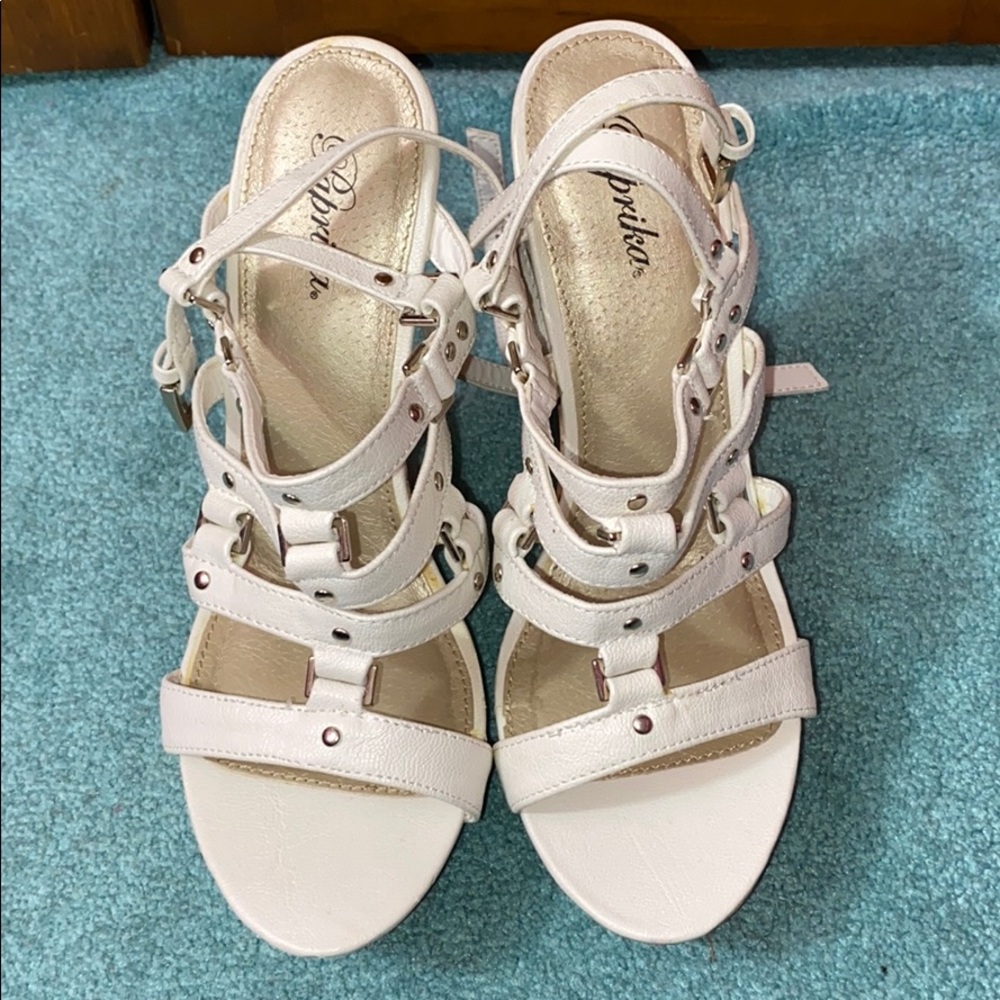 White “Paprika” brand wedges